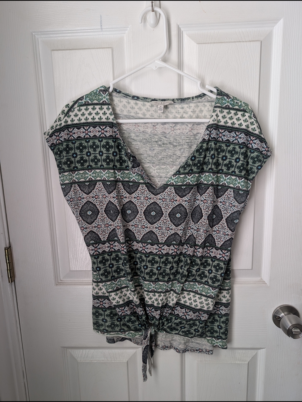 Lucky Brand Green & Black V-Neck Patterned Tie-Hem Tank